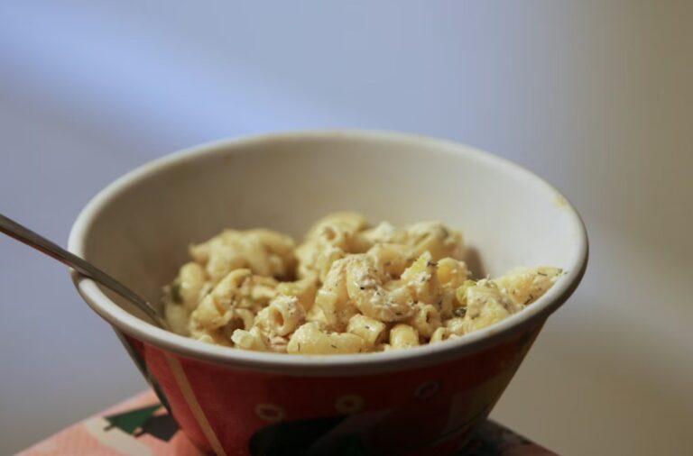 Salata sa makaronama